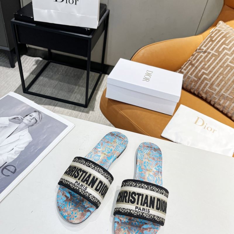 ch**an D*or slippers